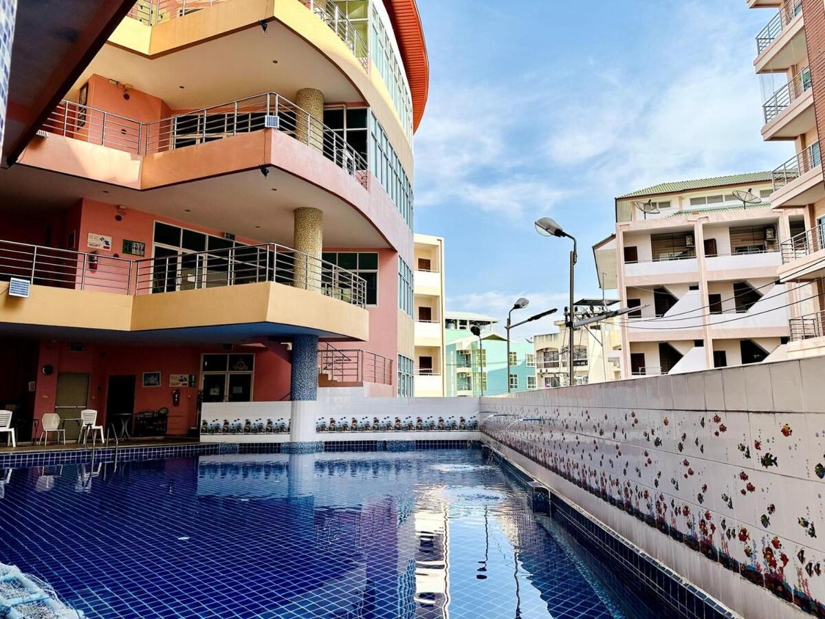 Wisdom Burg Bangsaen, Pool, Gym Aparthotel Ban Rong Khoei Εξωτερικό φωτογραφία